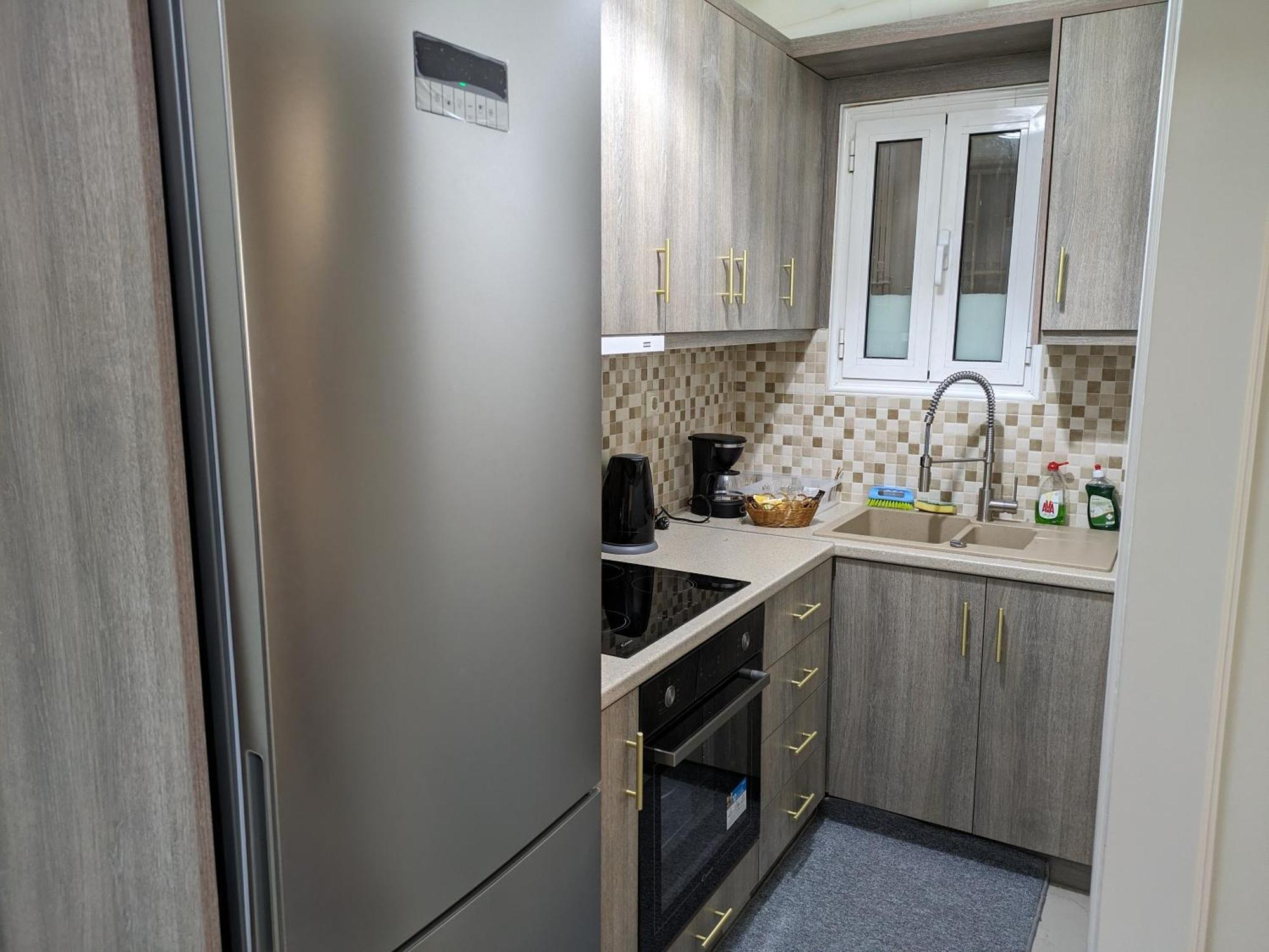 Lavender-Emma Cosy Apartment Near City Center Athena Bagian luar foto